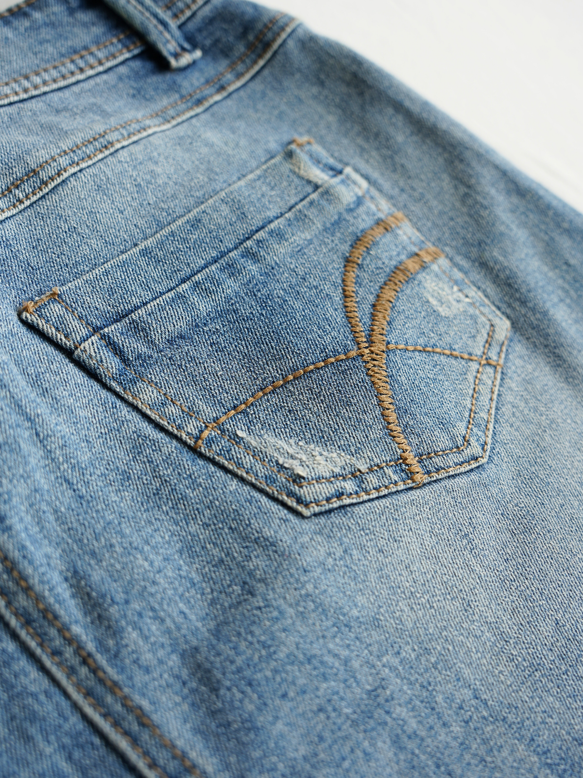 Washed Whisper Denim – M