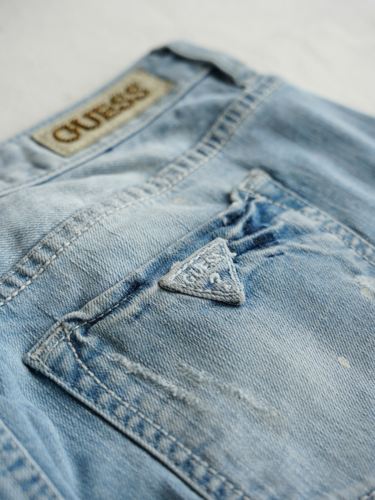 Distressed Light Denim – 28