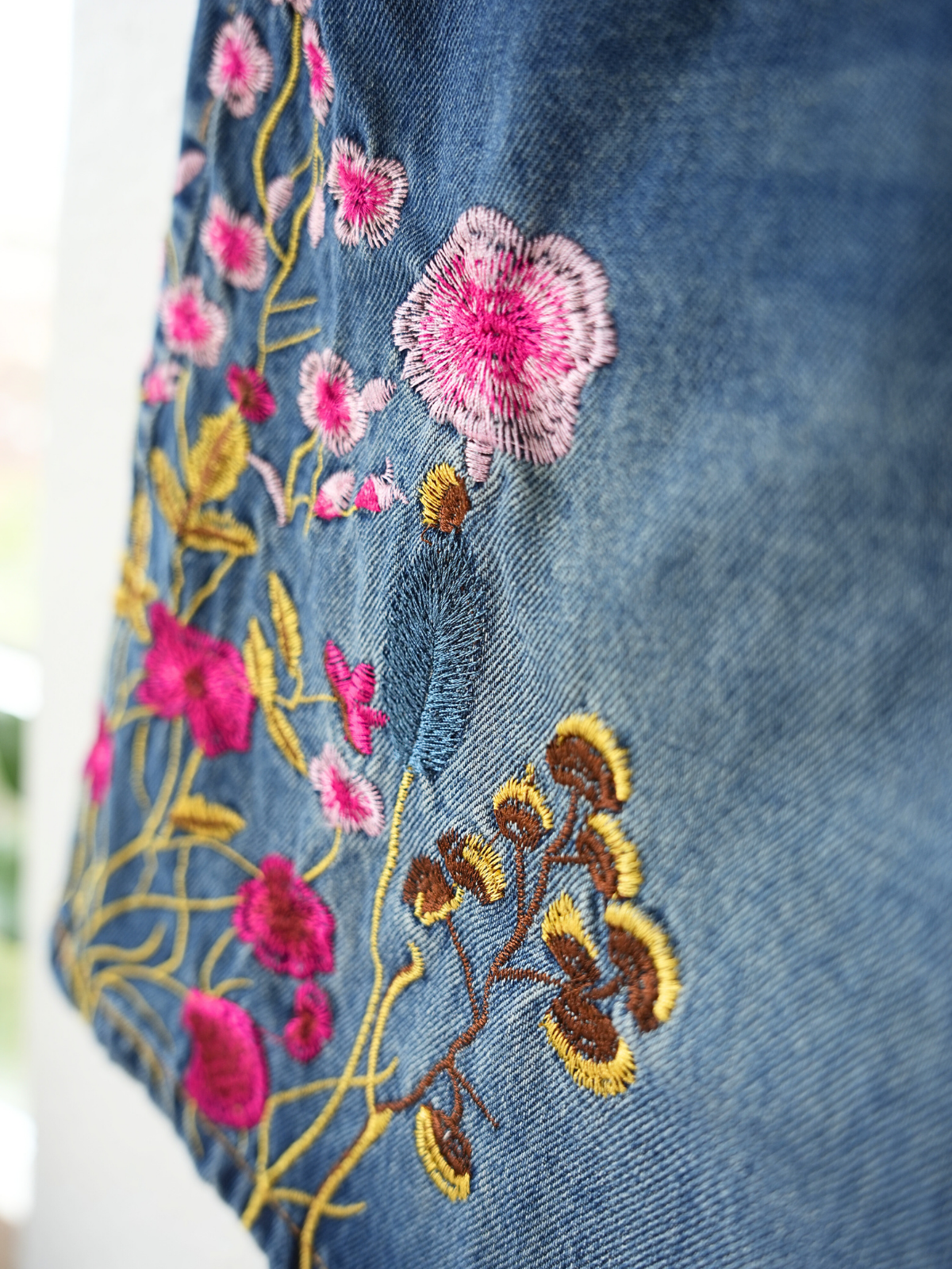 Floral Embroidered Denim – XL